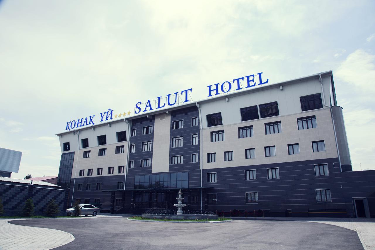 Salut Hotel Almaty Bagian luar foto